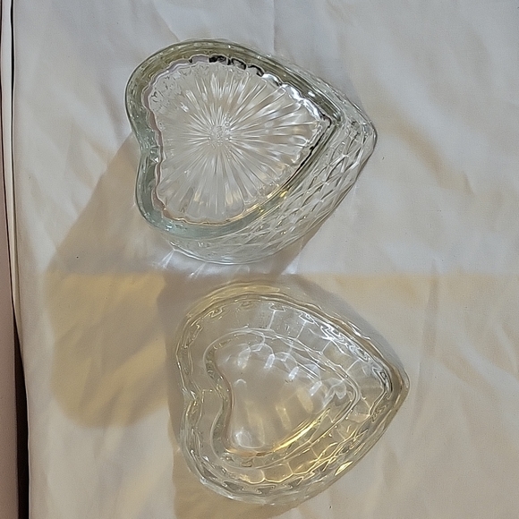 Glass Heart Shaped Covered Candy Dish Home Interior Tender Box - Picture 4 of 5